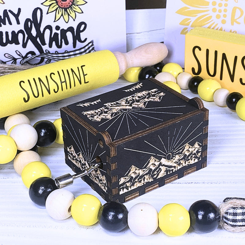 Load image into Gallery viewer, You Are My Sunshine Music Box Manual Crank Wooden Custom Music Boxes Handmade Birthday Anniversary Music Gift My Only Sunshine Sunflower
