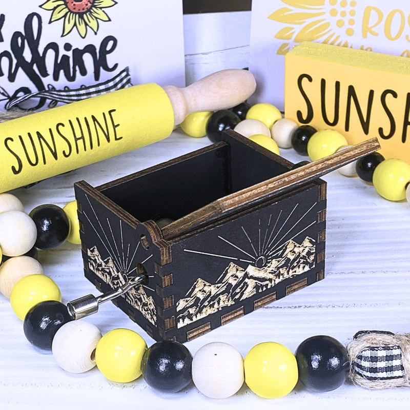 Load image into Gallery viewer, You Are My Sunshine Music Box Manual Crank Wooden Custom Music Boxes Handmade Birthday Anniversary Music Gift My Only Sunshine Sunflower
