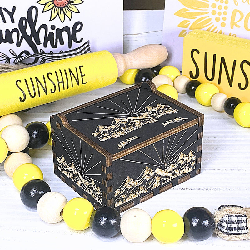 Load image into Gallery viewer, You Are My Sunshine Music Box Manual Crank Wooden Custom Music Boxes Handmade Birthday Anniversary Music Gift My Only Sunshine Sunflower
