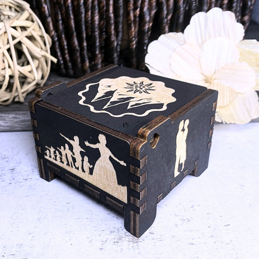 The Edelweiss music box is a stunning work of art with exceptional sound quality. The intricate designs, inspired by musical movements, are a testament to the attention to detail and craftsmanship that has gone into creating this masterpiece.